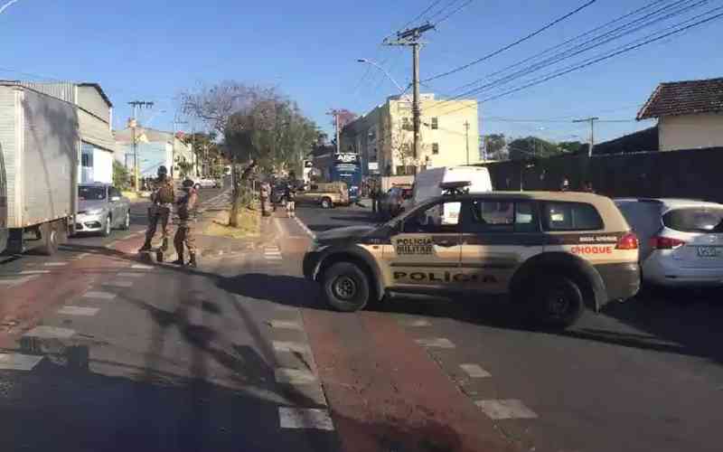 Sedes da Galoucura e da Máfia Azul são alvos de operação do MP e da PM