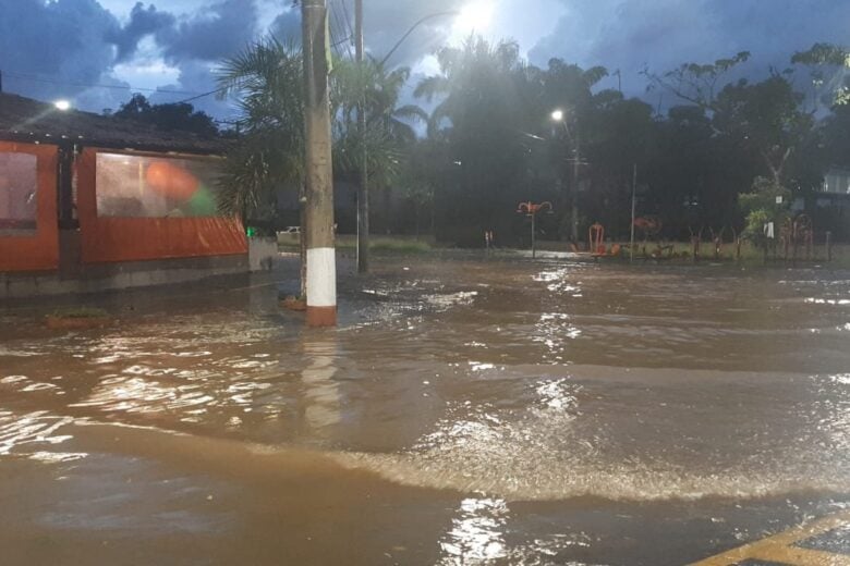 Regionais de BH registram mais de 50 mm em 4 horas e previsão indica mais chuva nesta quarta-feira