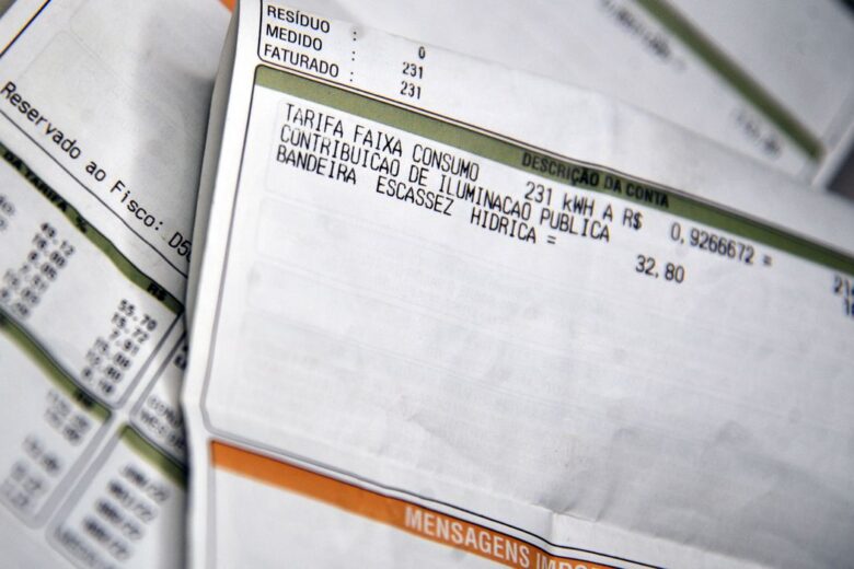 Aneel mantém bandeira verde em junho; conta de luz segue sem taxa adicional