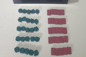 Jovem de 18 anos é preso com 50 comprimidos de ecstasy