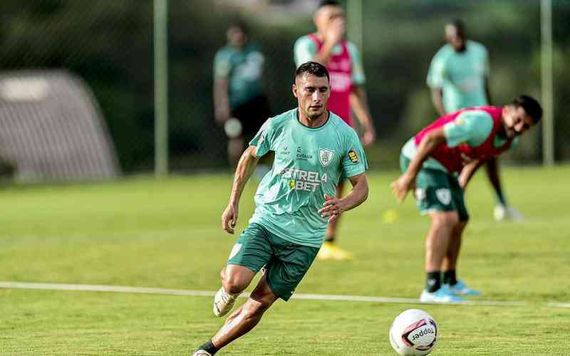 Martínez projeta clássico estratégico contra Atlético por liderança geral