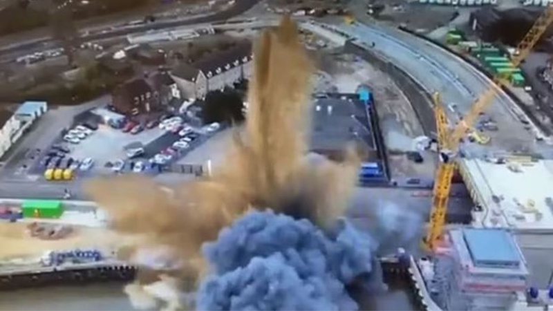 Inglaterra: bomba da 2ª Guerra explode durante tentativa de desarme do explosivo