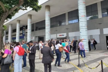 Sede da OAB-RJ é esvaziada após ameaça de bomba