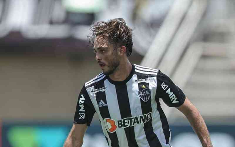 Diretor do Galo nega rumores sobre Hyoran: ‘Não saímos oferecendo por aí’