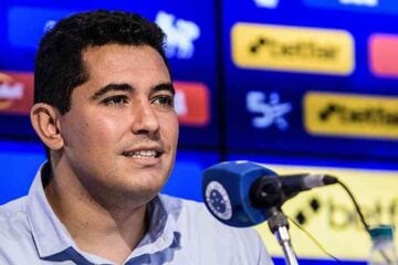 Diretor avalia elenco do Cruzeiro e fala de possíveis movimentos no mercado