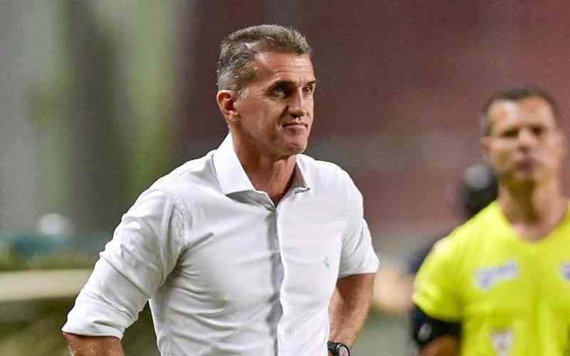 Mancini vê boa partida do América, mas reclama de expulsão