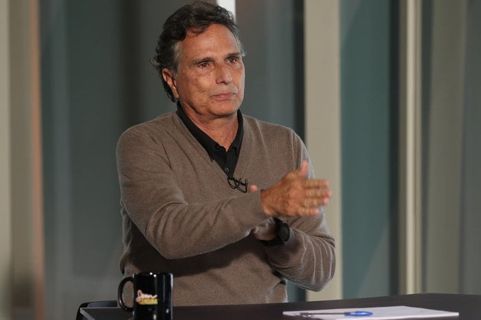Nelson Piquet é condenado a pagar 5 milhões por racismo e homofobia contra Lewis Hamilton
