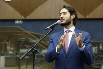 “Não vou esperar o retorno das reuniões ordinárias”, declara Gabriel Azevedo sobre votação de propostas da PBH