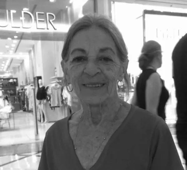 Professora morta por aluno teve vida dedicada ao ensino e à ciência