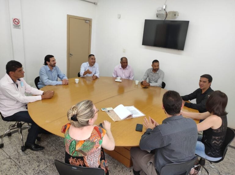 Representantes da Câmara de Confins visitam Monlevade para troca de informações sobre golpes sofridos