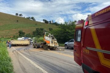 Colisão entre caminhão e carreta deixa um morto em Realeza