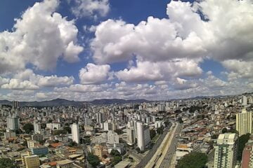 Bebe água aí! Belo Horizonte tem alerta de baixa umidade relativa do ar