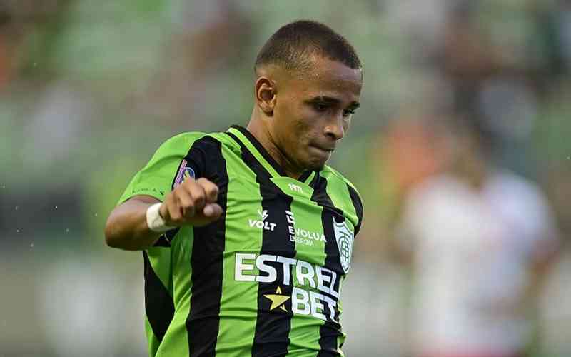 América renova com promessas da base e se protege de ‘assédios’