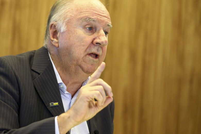 Prefeitos pedem participação na construção de novo arcabouço fiscal