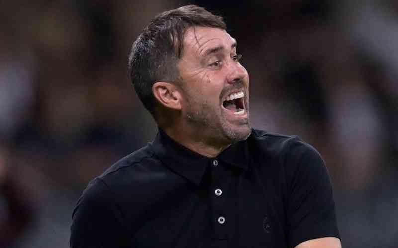 Com reservas, Coudet define escalação do Atlético para jogo com Democrata
