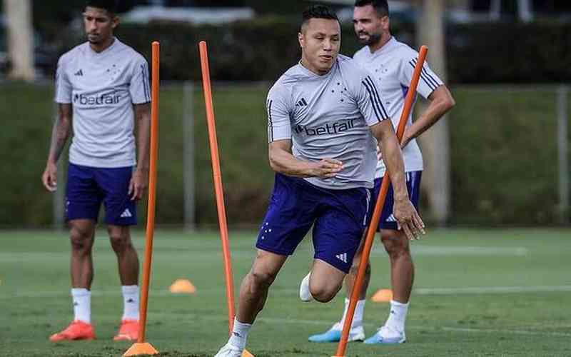 Cruzeiro: Marlon é regularizado no BID e pode ser reforço contra o América