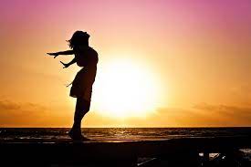 Mulher, você é o sol que ilumina minha vida! Confira a previsão do tempo