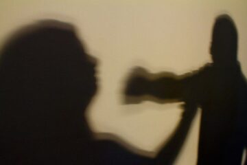 Denúncias de violência contra as mulheres agora podem ser feitas pelo WhatsApp
