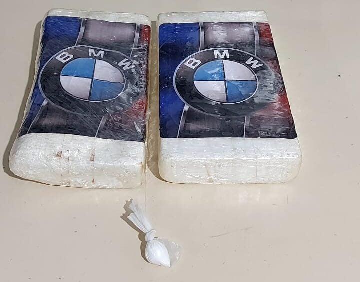 Homem é preso com duas barras de cocaína em Nova Era