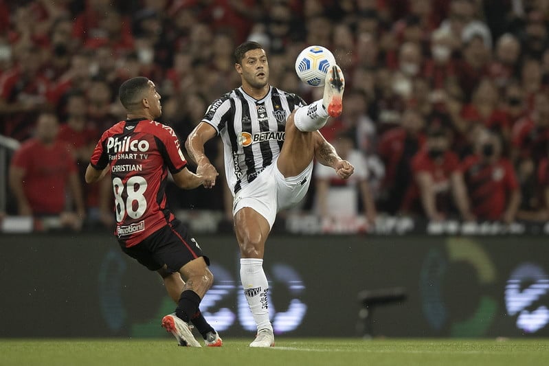 Noite de Libertadores: Rádio Caraça transmite duelo entre Athletico-PR e Atlético-MG