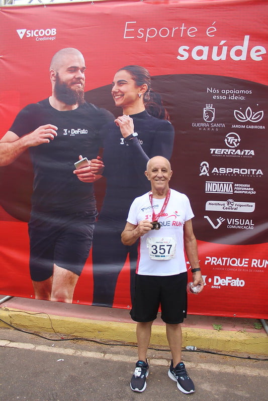"Não pode ter preguiça, tem que ter disciplina", aconselha José de Oliveira, o mais velho a participar da Pratique Run - DeFato 30 Anos