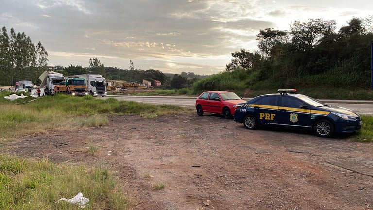 Assaltante é detido após realizar dois saques de cargas na rodovia Fernão Dias em Minas Gerais