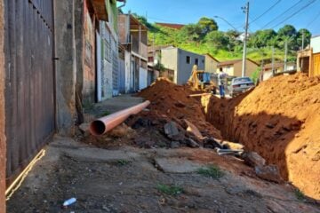 Extensão de rede de esgoto amplia saneamento no Monsenhor José Lopes