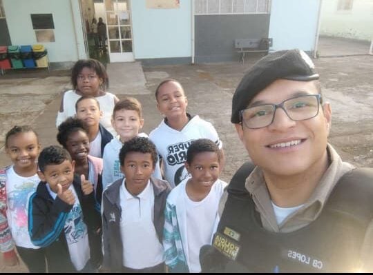 Paz! 17° Cia Ind da Polícia Militar reforça segurança nas escolas nesta quinta (20)