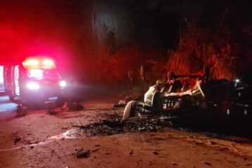 Corolla capota e seis pessoas ficam feridas na MG-760