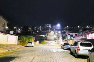 Bairros Teresópolis e Petrópolis recebem luminárias de LED em Monlevade