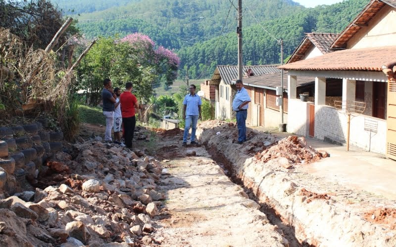 Problema antigo e caótico: DAE e ArcelorMittal se unem para solucionar falta de água no bairro Pedreira