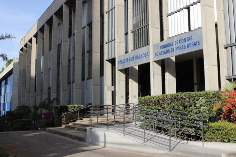 Tribunal de Contas multa 226 prefeitos mineiros por omissão na prestação de contas
