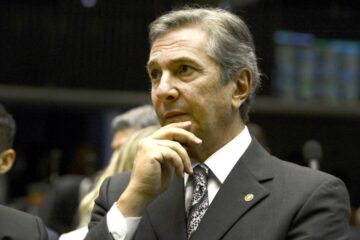 STF condena Collor por corrupção e lavagem de dinheiro