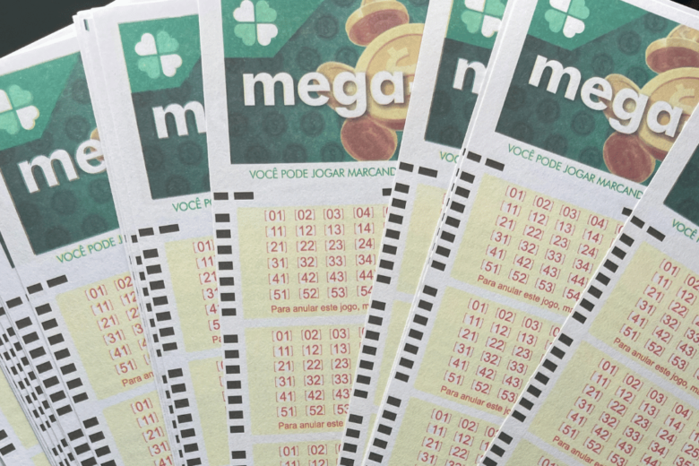 Mega-Sena acumula e prêmio vai para R$ 102 milhões