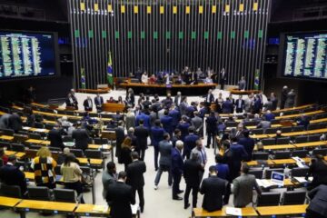 Câmara aprova regime de urgência para votação do marco temporal de terras indígenas