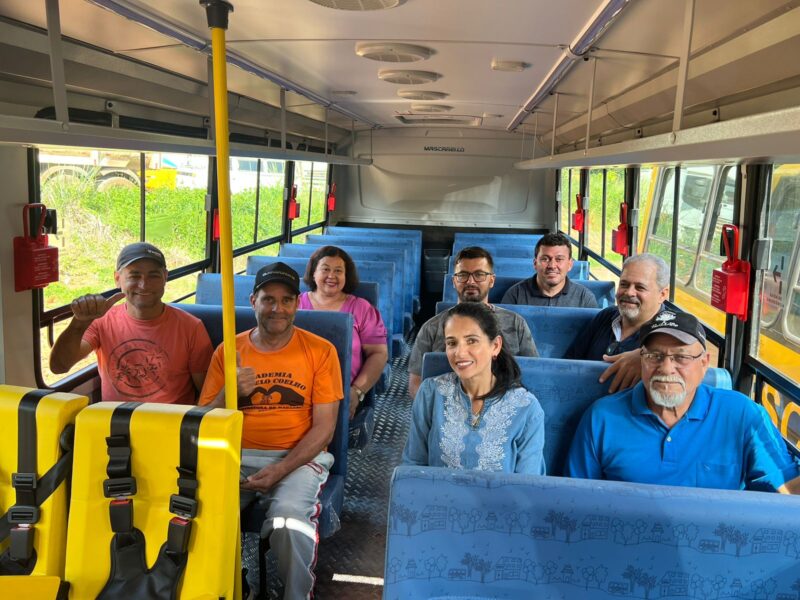 Prefeitura de Santa Maria adquire mais dois ônibus para o transporte de alunos