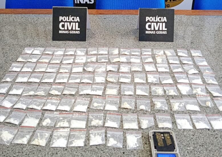 Polícia Civil apreende 120 papelotes de cocaína em Itabira
