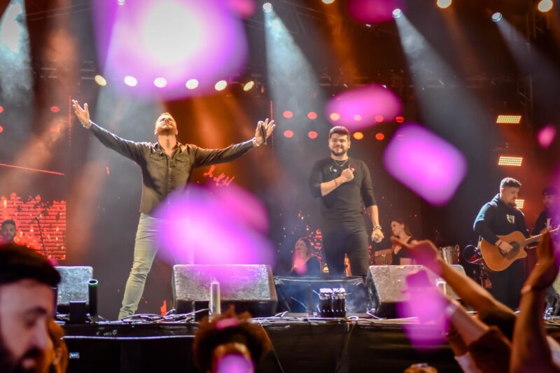 Confira a galeria de fotos do show de Zé Neto e Cristiano em João Monlevade