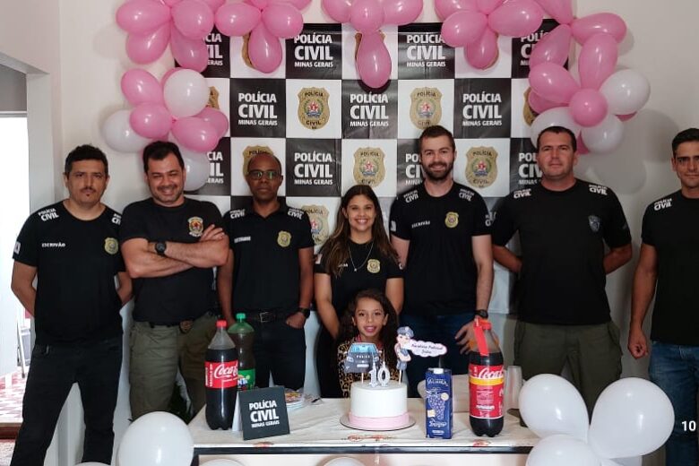 Criança que sonha em ser policial civil ganha festa surpresa