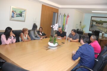 Em encontro com vereadores, familiares de presos desabafam sobre distância e falta de notícias
