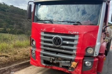 Acidente deixa duas mulheres feridas no trevo do Laboreaux