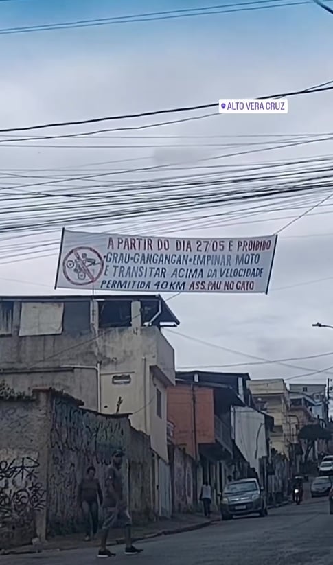 Faixa de proibição de ‘grau’ e ‘gangangan’ chama atenção em BH