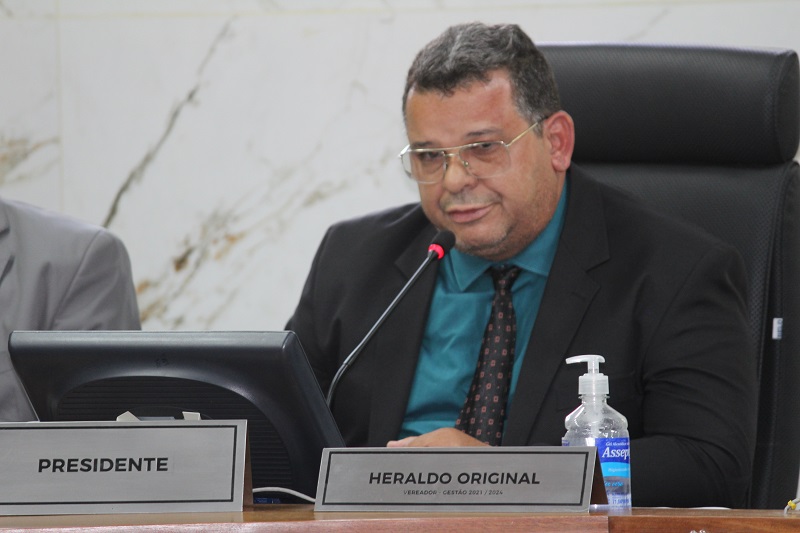 Enviado pela Prefeitura "em cima da hora", reajuste salarial dos servidores tem tramitação adiada na Câmara