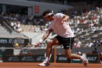 Thiago Wild supera número 2 Medvedev na estreia em Roland Garros