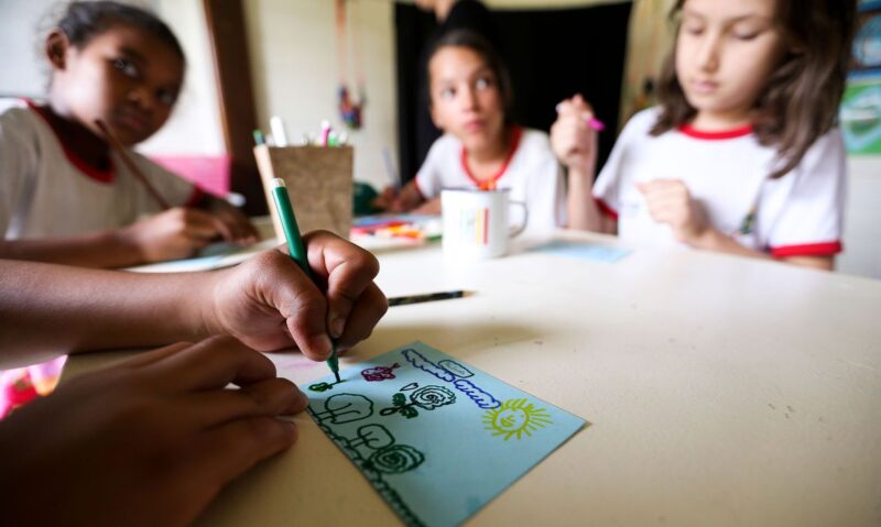 Acolhedores do programa ‘Família Acolhedora’ relatam atrasos nos pagamentos da Prefeitura de Itabira