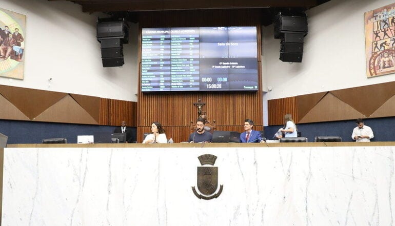 Projeto que reduz o preço da passagem de ônibus em BH para R$ 4,50 é aprovado em 1º turno