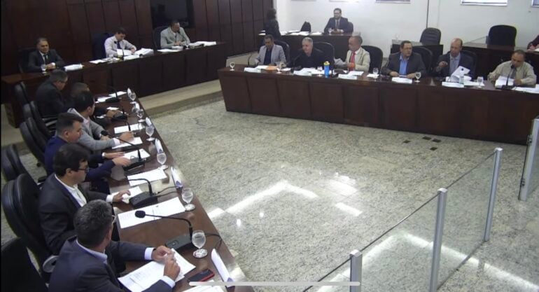 Mais de R$13 mil! Câmara aprova reajuste salarial dos vereadores em Monlevade
