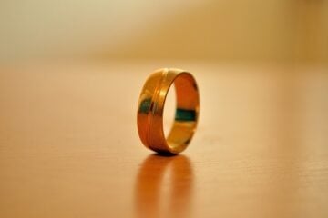 Mulher pede anulação de casamento depois de descobrir que marido é estelionatário