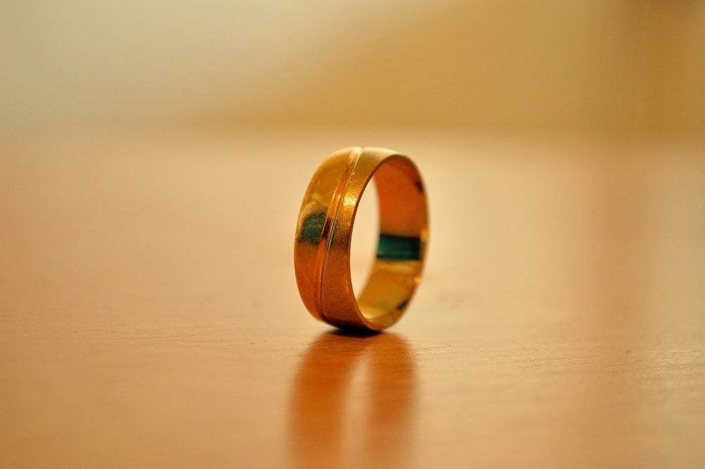 Mulher pede anulação de casamento depois de descobrir que marido é estelionatário