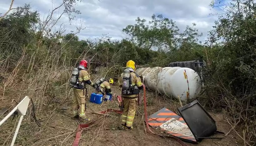 BR-251 está interditada para retirada de carga explosiva; não há previsão para liberação da rodovia